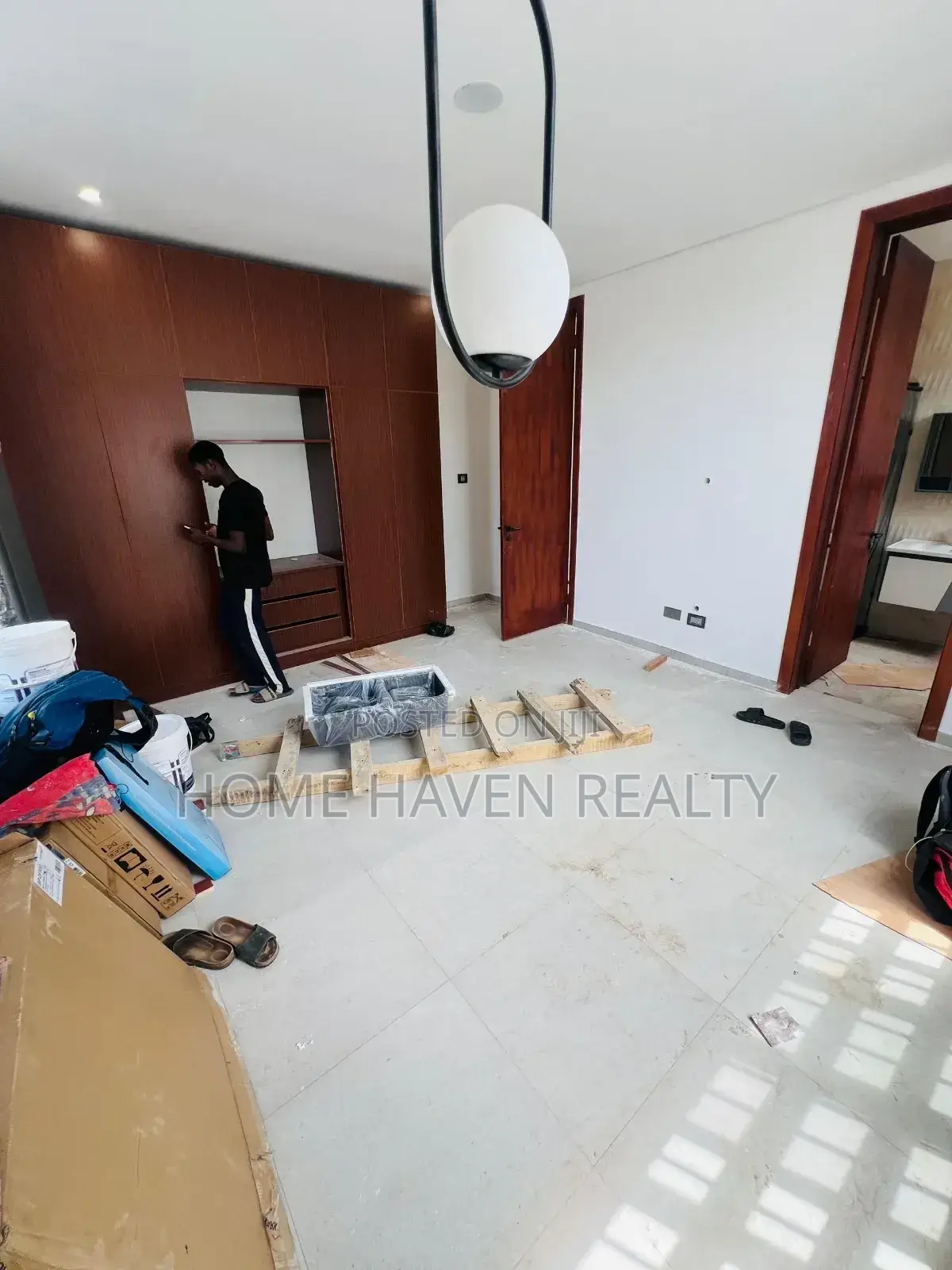 6bdrm House in Mempeasem, East Legon for sale
