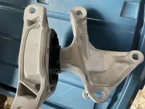 Honda Civic 2016 to 2021 Gearbox Mount/Seat