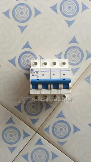 Breaker 4 Poles (Small) 63 Arms