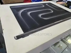 New Laptop Apple MacBook Pro 48GB Apple M4 Pro SSD 512GB