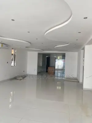 4bdrm House in Ashaley Botwe for sale