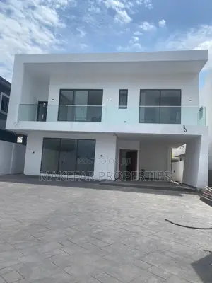 4bdrm House in Ashaley Botwe for sale