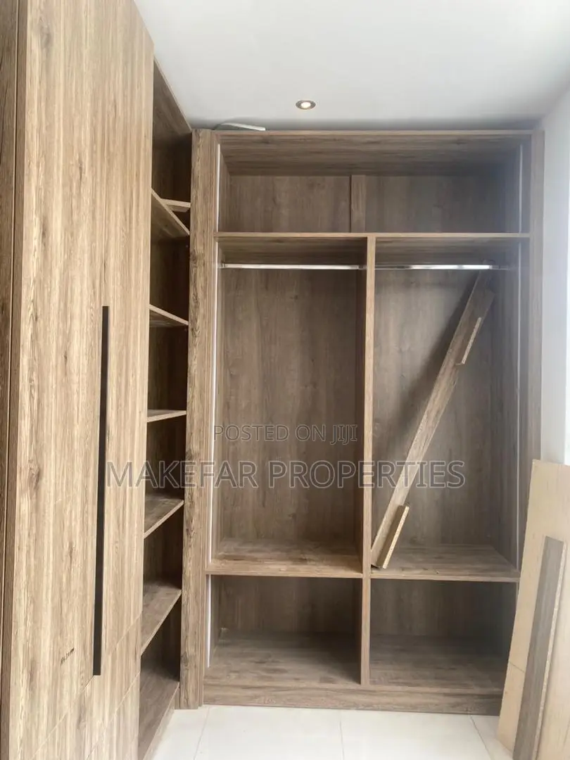 4bdrm House in Ashaley Botwe for sale