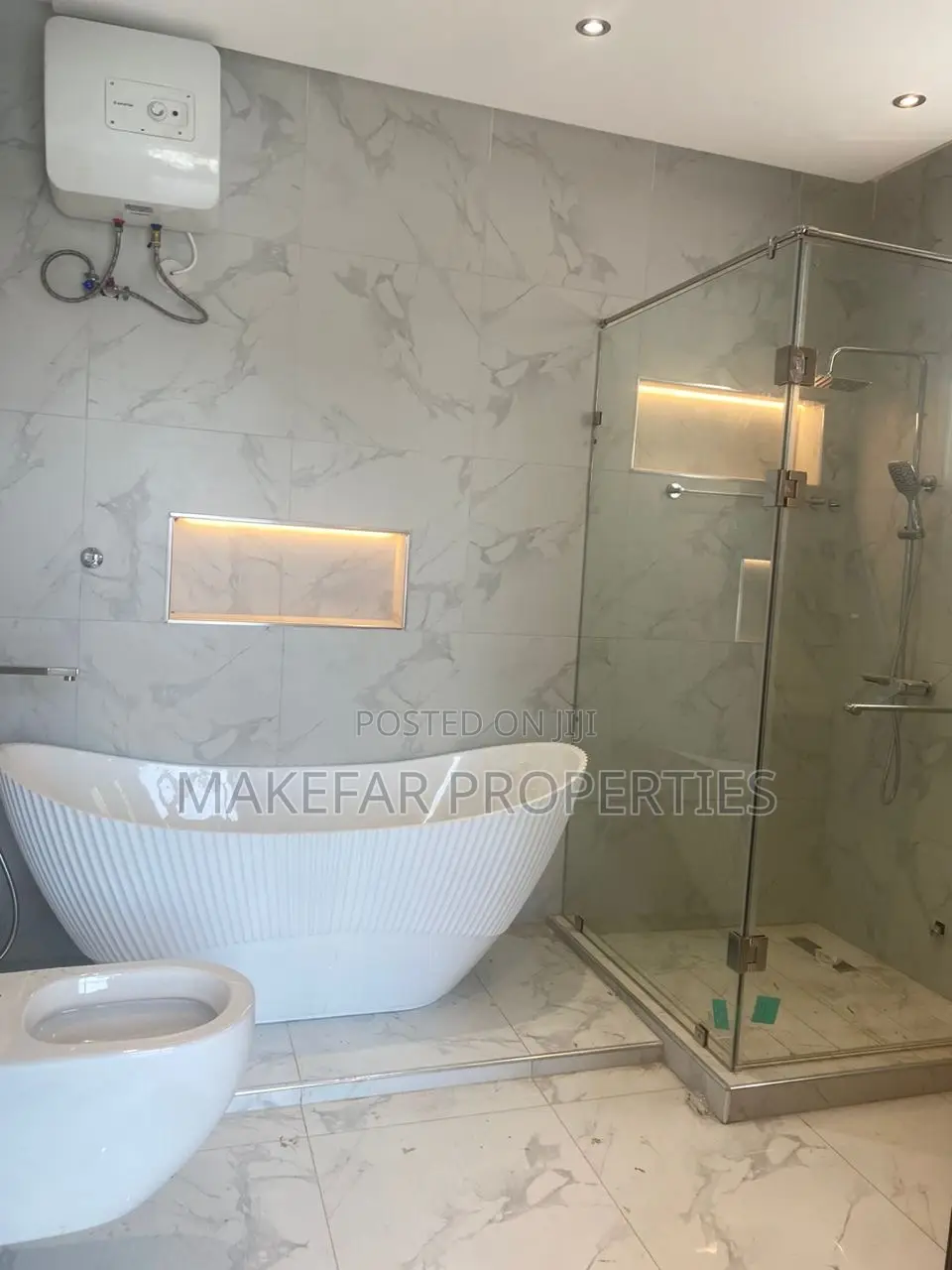 4bdrm House in Ashaley Botwe for sale