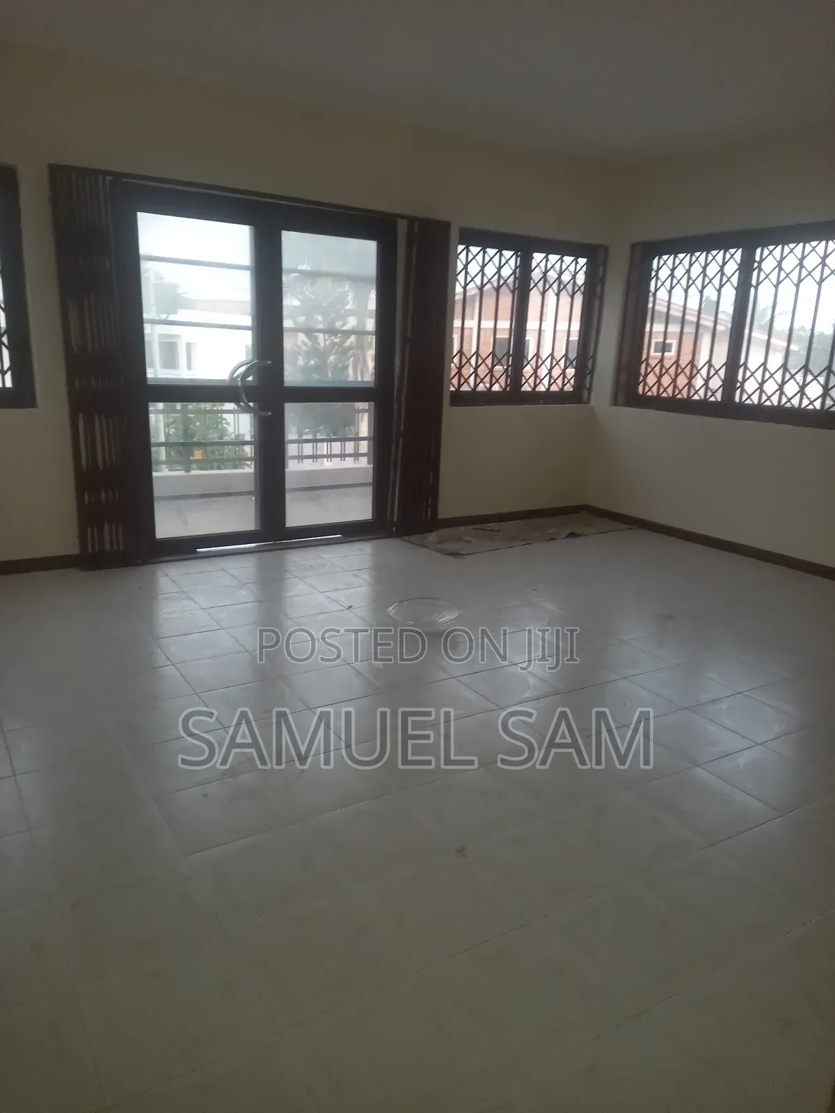 10bdrm House in Rama, Tema Metropolitan for rent