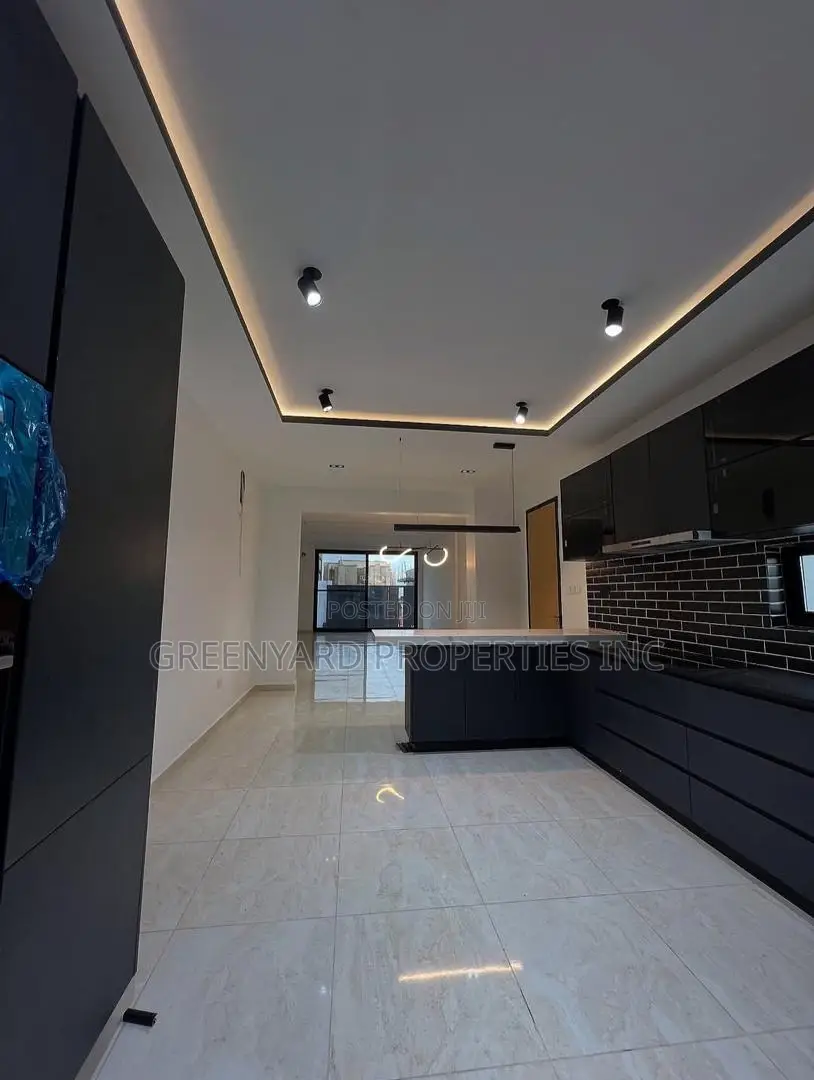 5bdrm House in East Legon Hills for sale