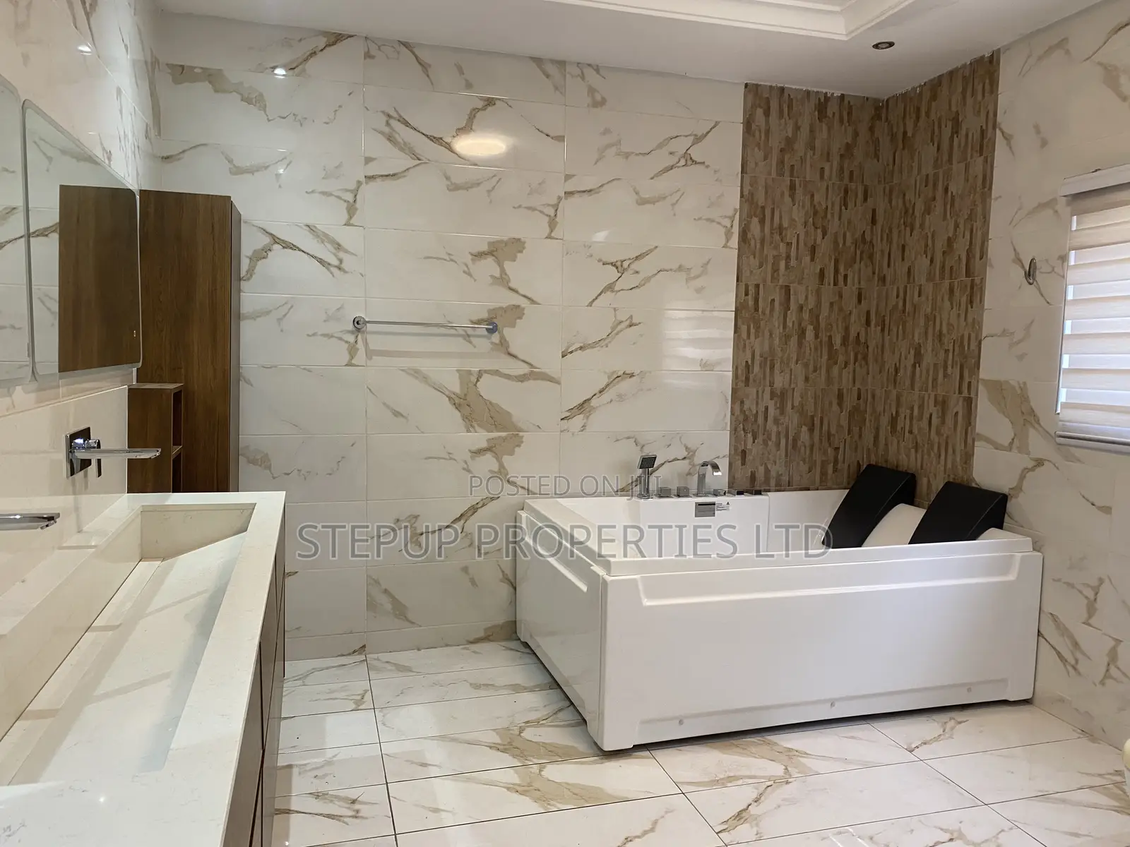 Furnished 4bdrm House in Lakeside for sale