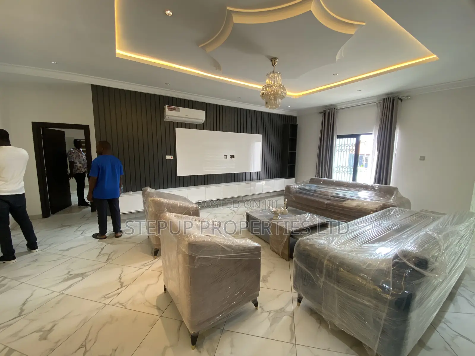 Furnished 4bdrm House in Lakeside for sale