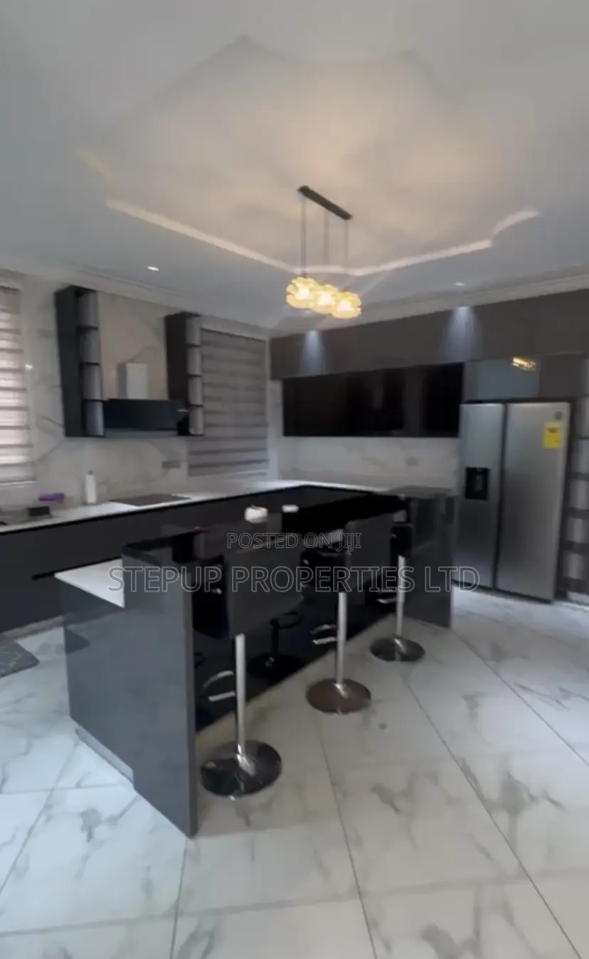 Furnished 4bdrm House in Lakeside for sale