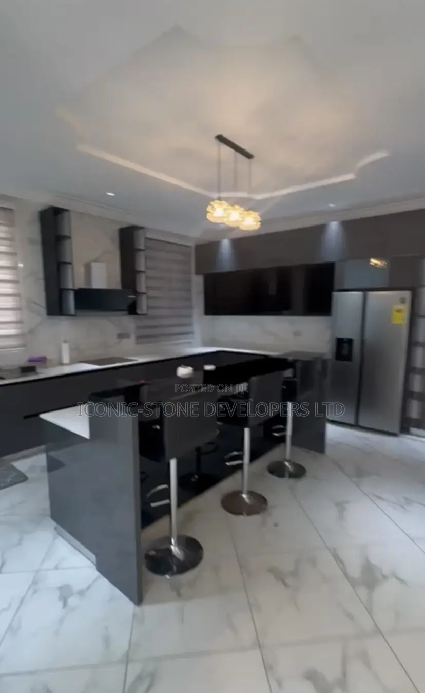 Furnished 4bdrm House in Lakeside for sale