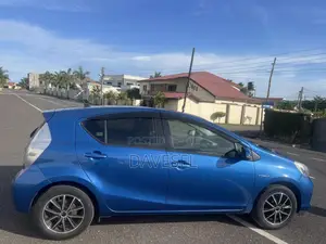 Toyota Aqua 2014 Blue
