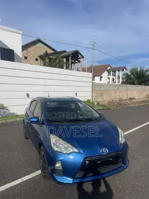Toyota Aqua 2014 Blue