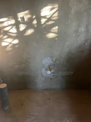 6bdrm House in Afienya, Tema Metropolitan for sale
