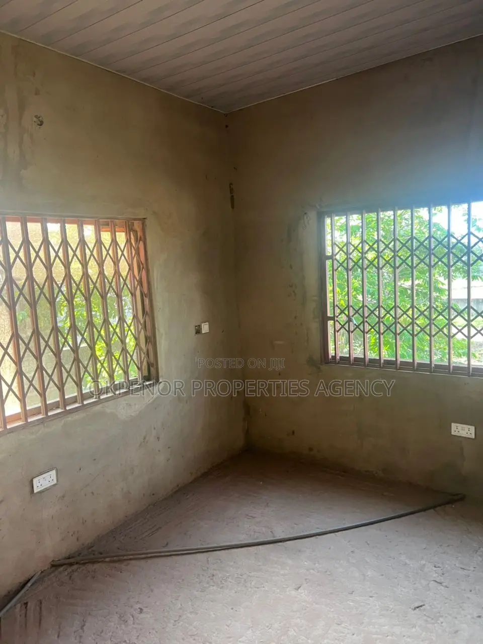 6bdrm House in Afienya, Tema Metropolitan for sale