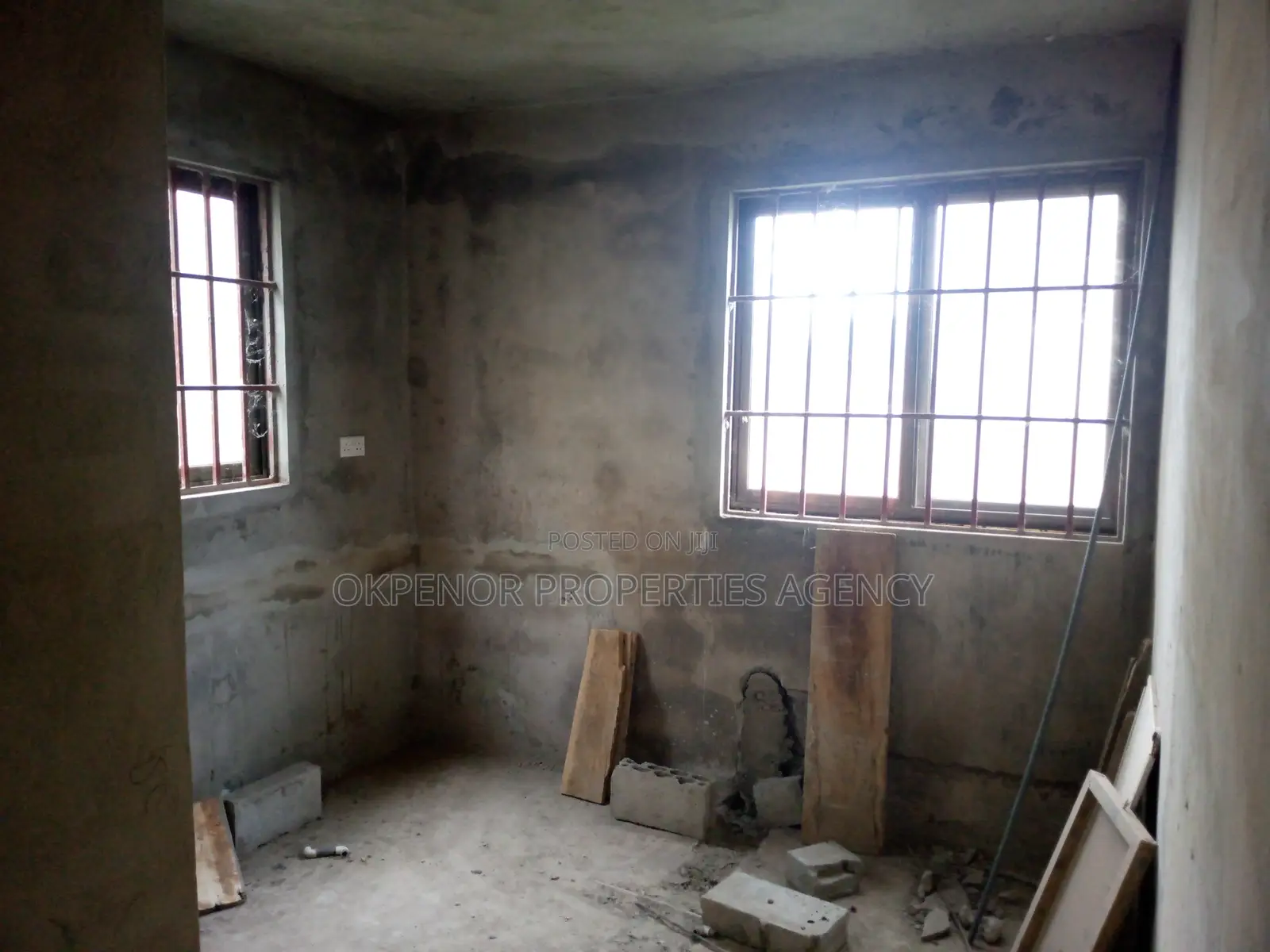 6bdrm House in Afienya, Tema Metropolitan for sale
