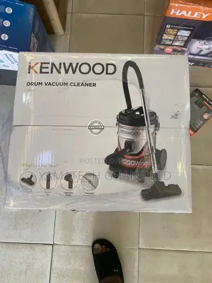 Kenwood 20 Litre Vacuum Cleaner With Removable Bag