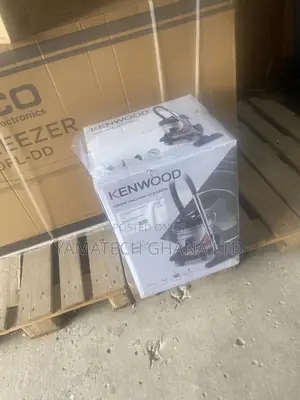 Kenwood 20 Litre Vacuum Cleaner With Removable Bag
