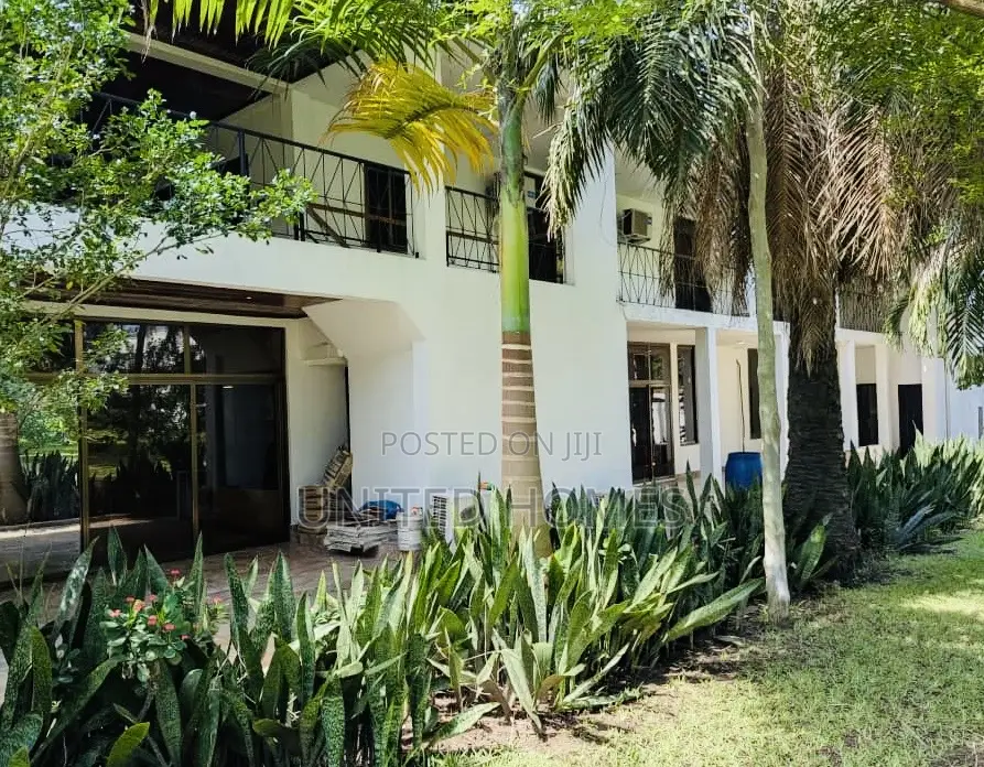 8 Bedrooms for Rent at Cantonment