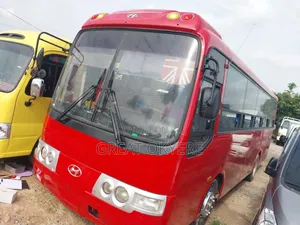 Hyundai Aero Town 2010 Red