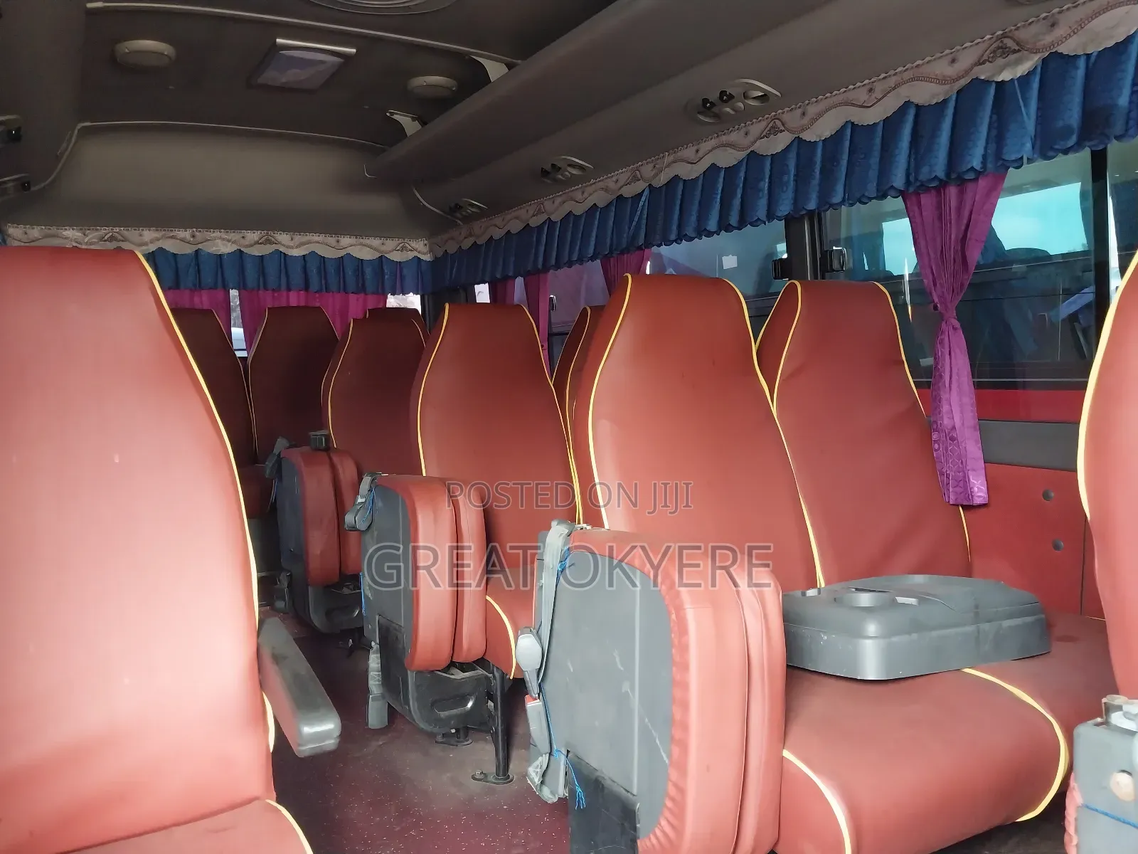Hyundai County 2015 Yellow