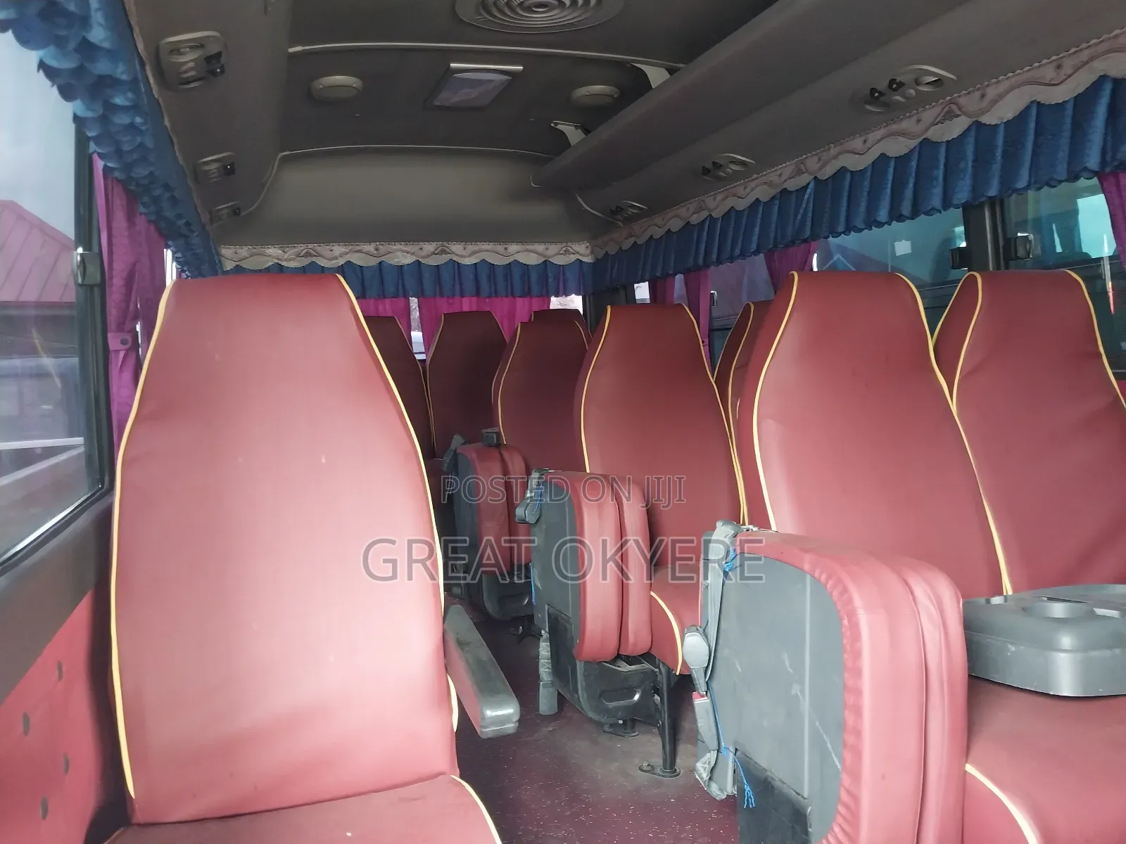 Hyundai County 2015 Yellow