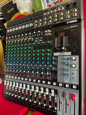 Yamaha Mg16x 16channels Professional Mixer