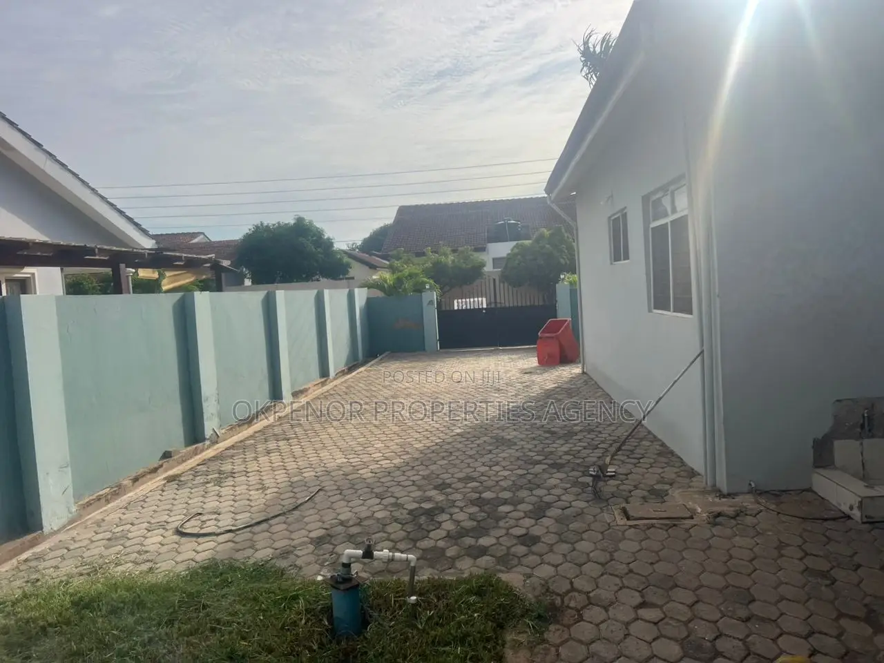 5bdrm House in Emef Estate, Tema Metropolitan for rent