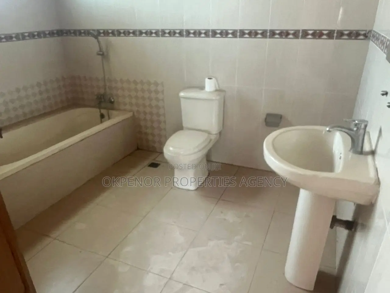 5bdrm House in Emef Estate, Tema Metropolitan for rent