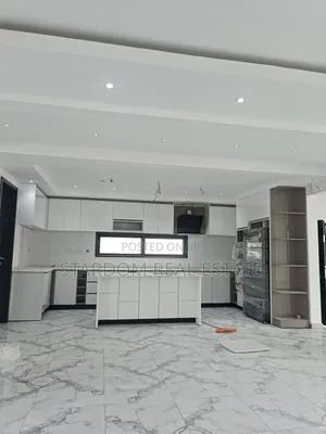 4bdrm Duplex in East Legon for sale
