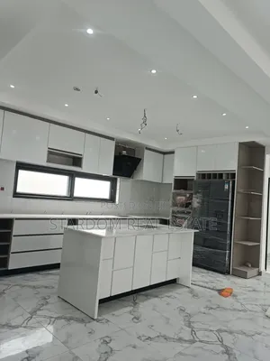 4bdrm Duplex in East Legon for sale
