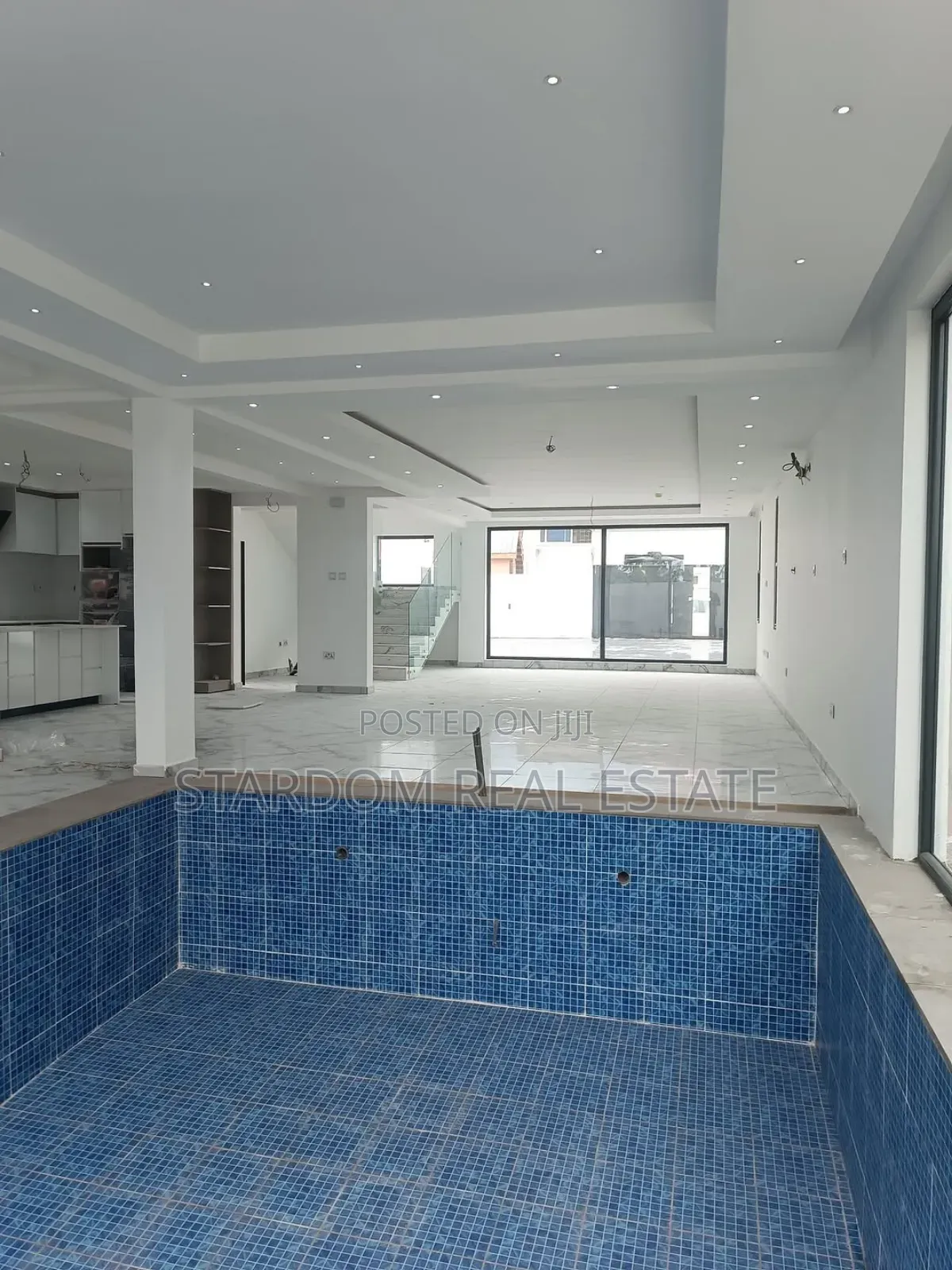 4bdrm Duplex in East Legon for sale