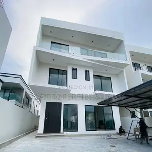 5bdrm House in East Legon, American House for sale