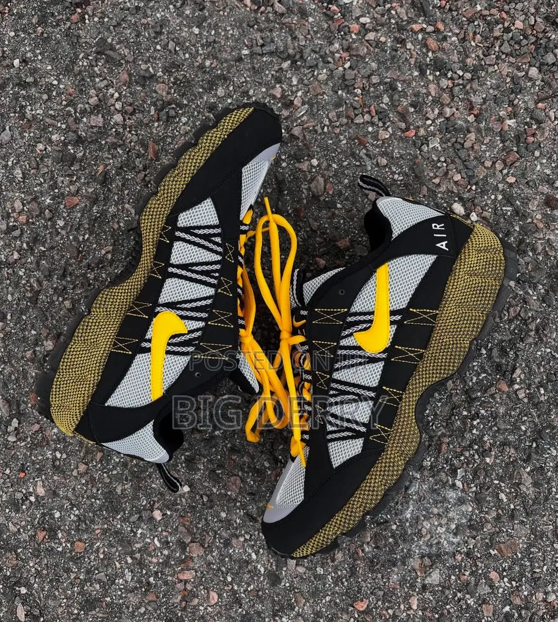 Nike Air Humara