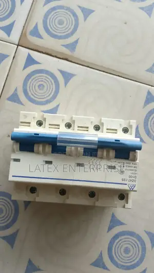 Breaker 4 Poles (Big) 125a