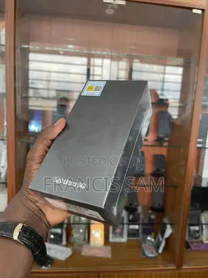 New Samsung Galaxy S20 128 GB Black