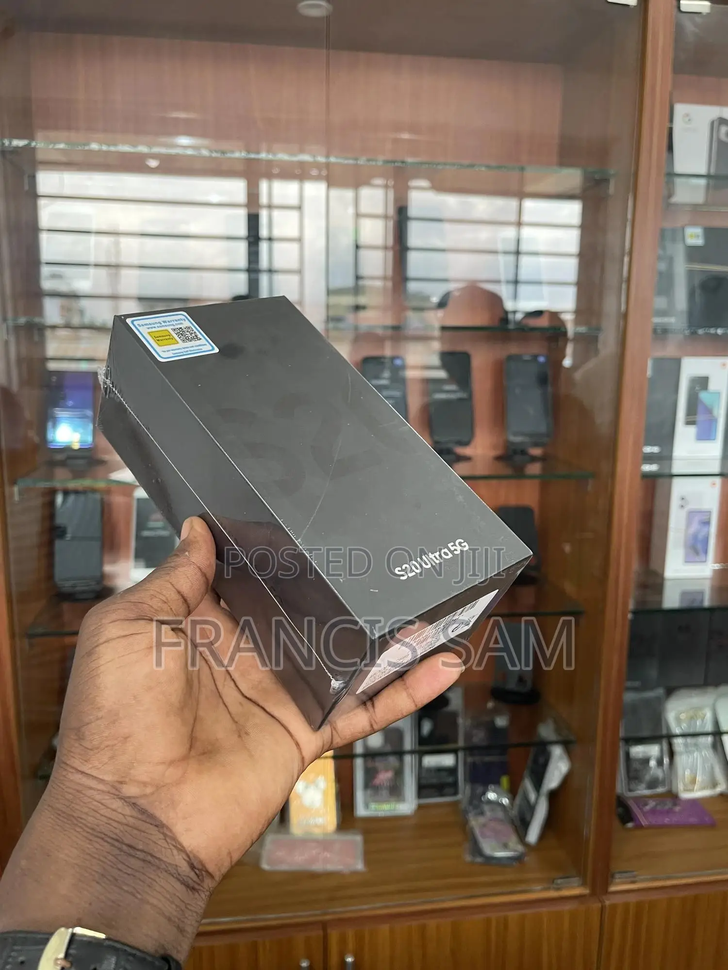 New Samsung Galaxy S20 128 GB Black