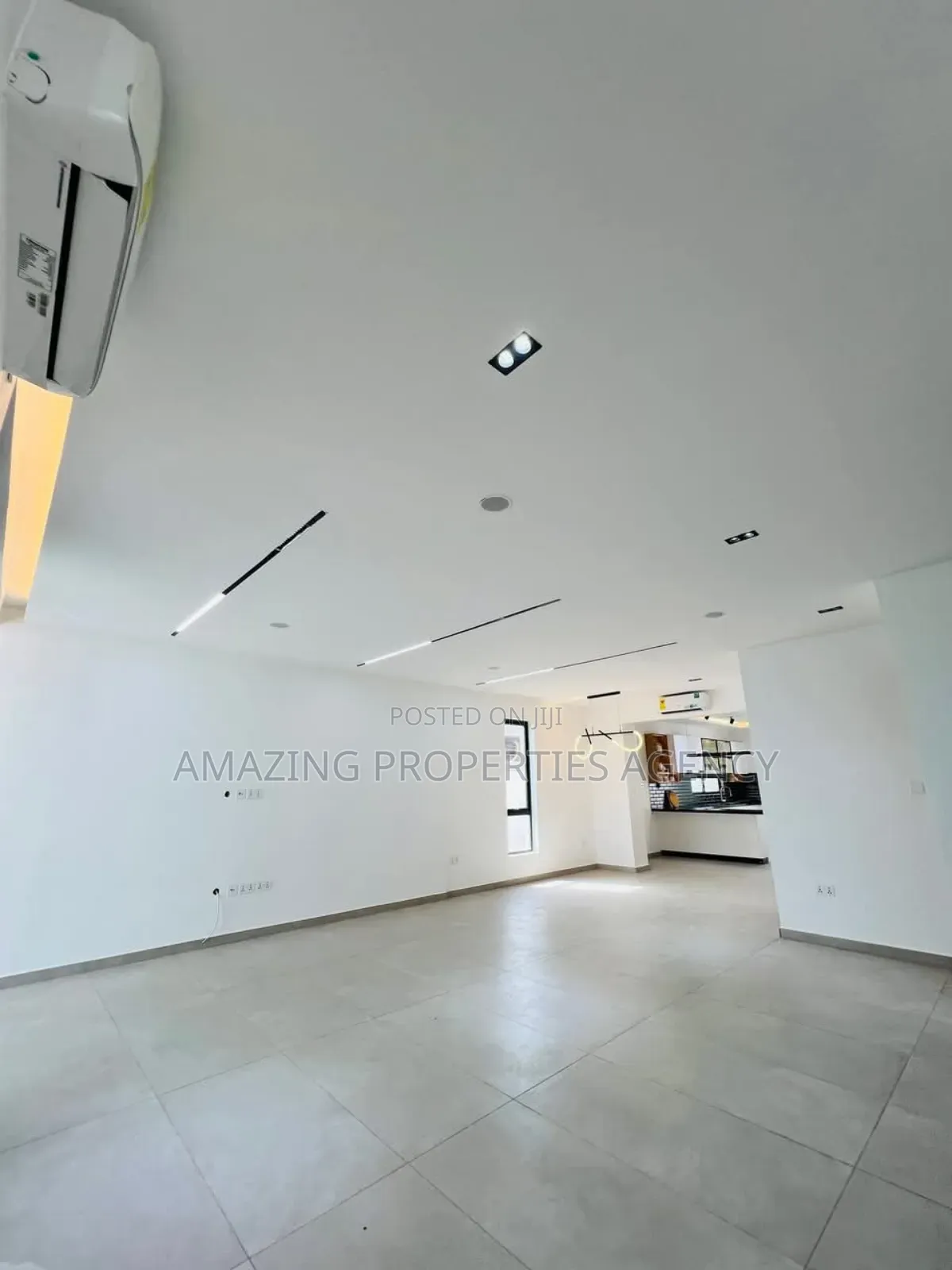 Office Complex for Sale at Hatso