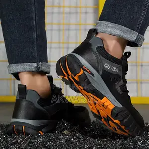 1109t • Lightweight Breathable 10kv Resistant Safety Boots