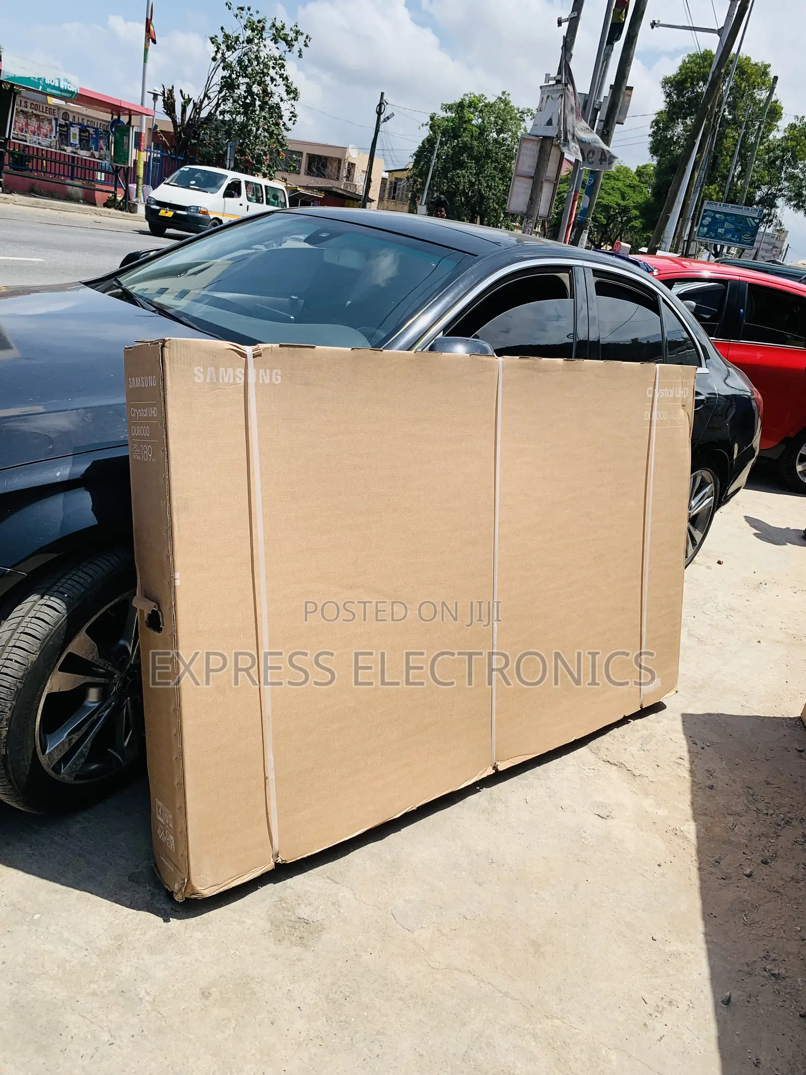 Available Now at Store Samsung Uhd Smart 75”Du8000