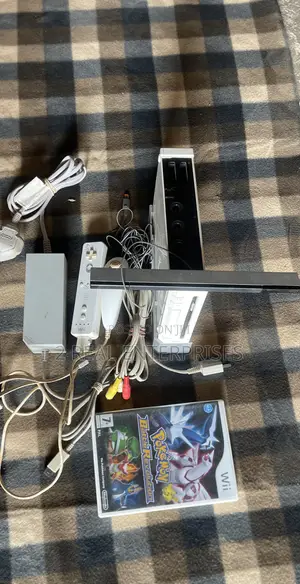 Complete Nintendo Wii Console With Pokémon Battle Game Game