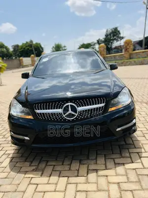 Photo - Mercedes-Benz C250 2014 Black