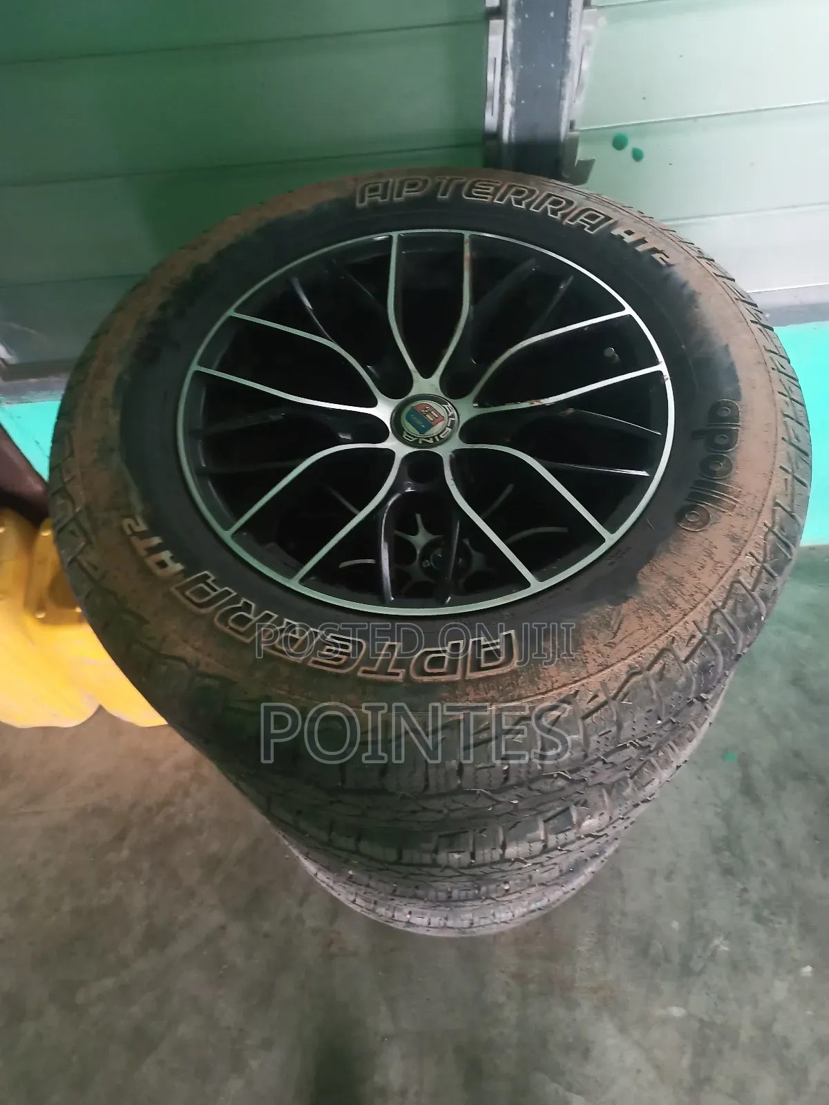 255/60/17 Tyre
