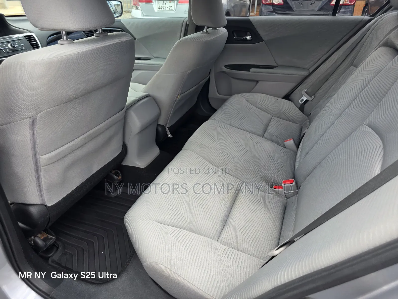 Honda Accord EX 4dr Sedan FWD (2.4L 4cyl 2A) 2017 Silver
