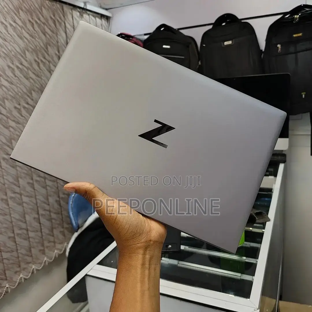 Laptop HP ZBook Firefly 14 G7 16GB Intel Core I5 SSD 256GB
