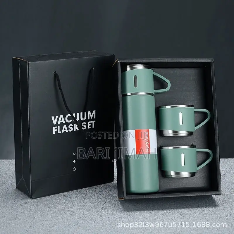 Vacuum Flasks With Two Extra Cups