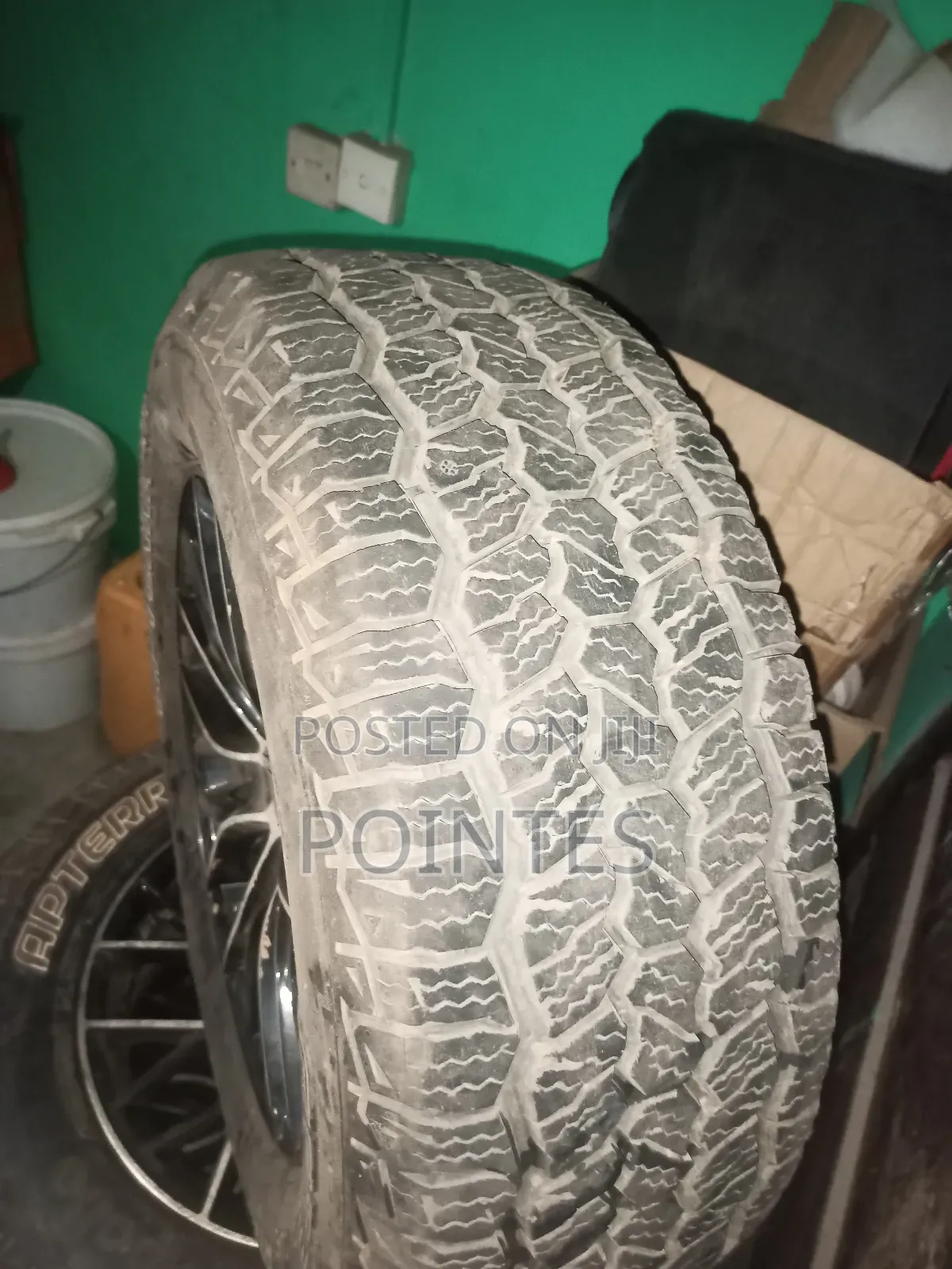 255/60/17 Tyre