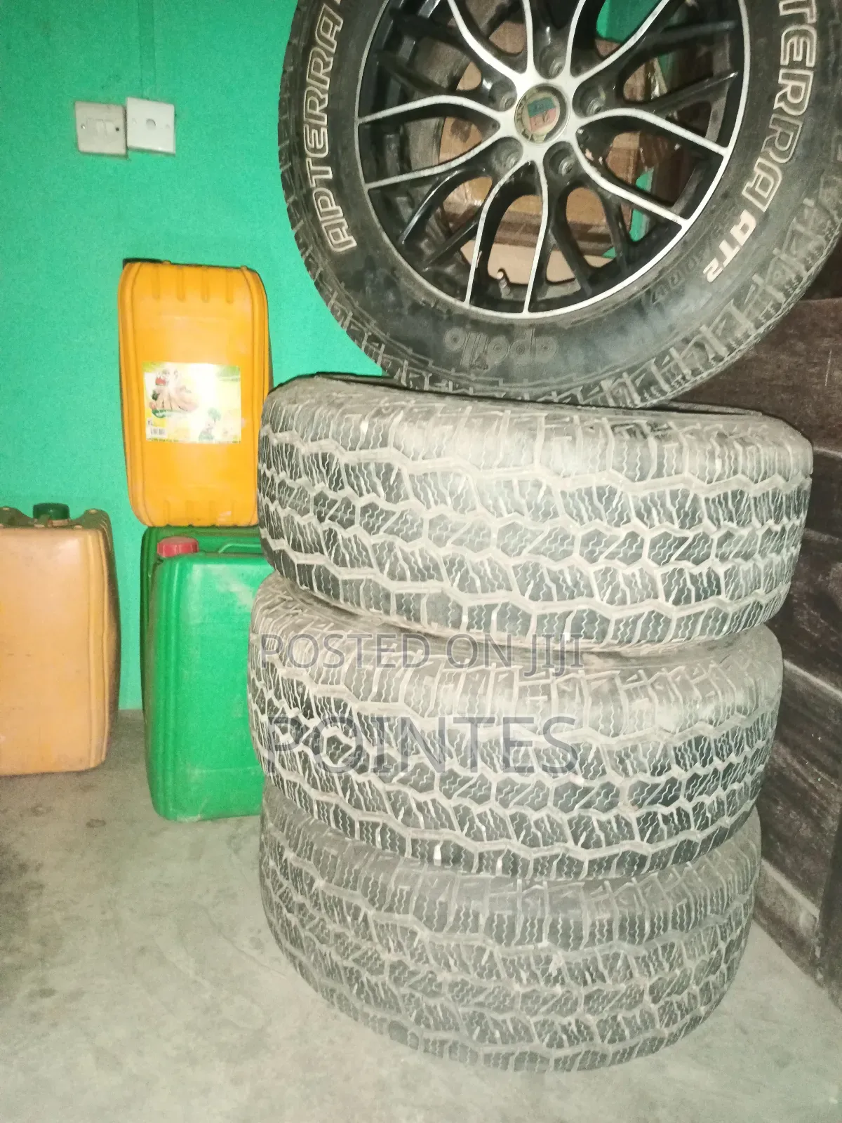 255/60/17 Tyre
