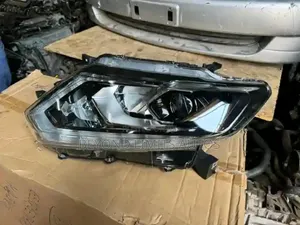 Nissan Rogue/X-Trail 2014,2015,2016 Headlight/Headlamp