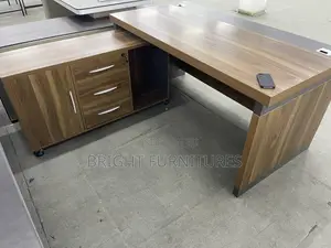 Quality and Durable Office Desk With Mobile Side Drawers