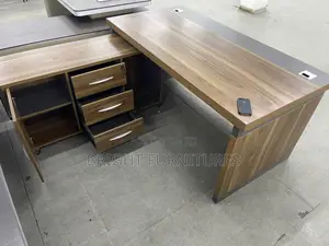 Quality and Durable Office Desk With Mobile Side Drawers